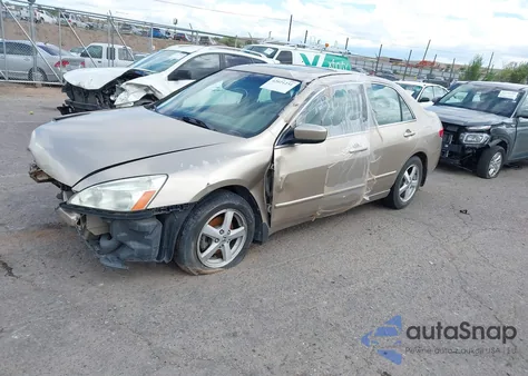 2005 Honda Accord 2.4 Ex z USA, uszkodzony, nr VIN 1HGCM56835A005305
